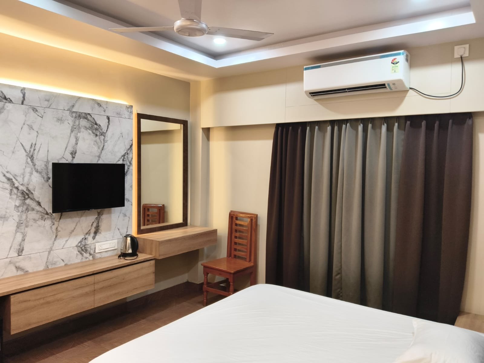 Deluxe Room Interior